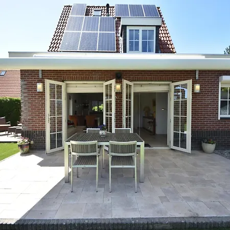 Holiday home Robinie *