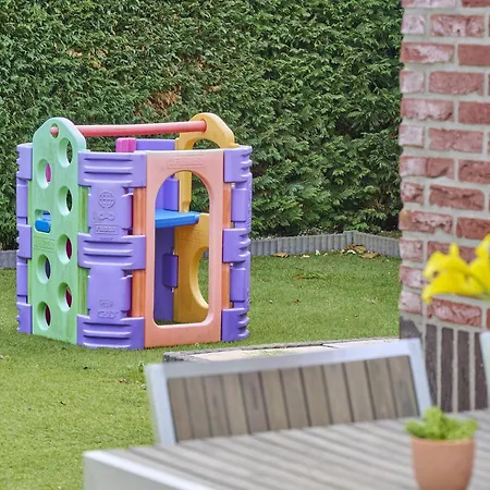 Robinie Feriehus Oude-Tonge